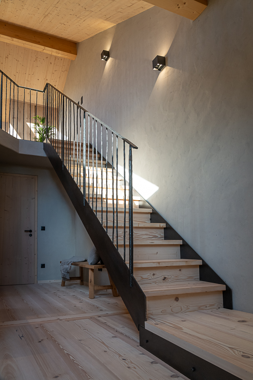 Apartment Wohnbereich Treppe